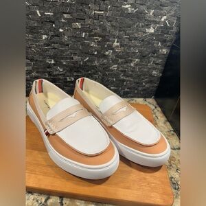Tommy Hilfiger Wales Sporty Slip On Loafers Womens Size 8